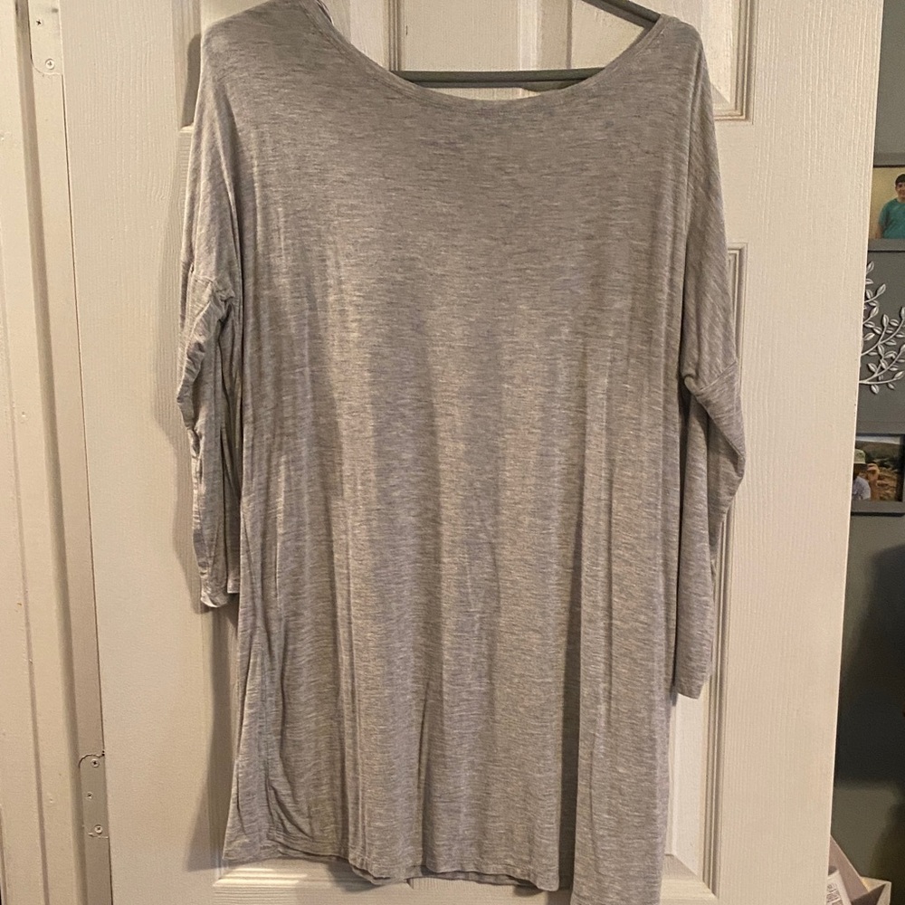 Skies Are Blue Light Gray Long Sleeve Top